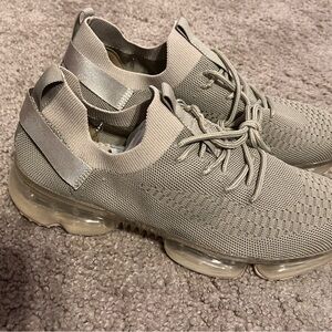 Men's Tan Athletic Shoes